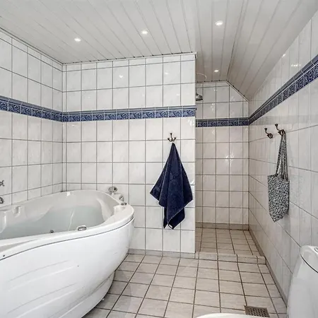 Ferienhaus Sten - 100m From The Sea By Interhome *